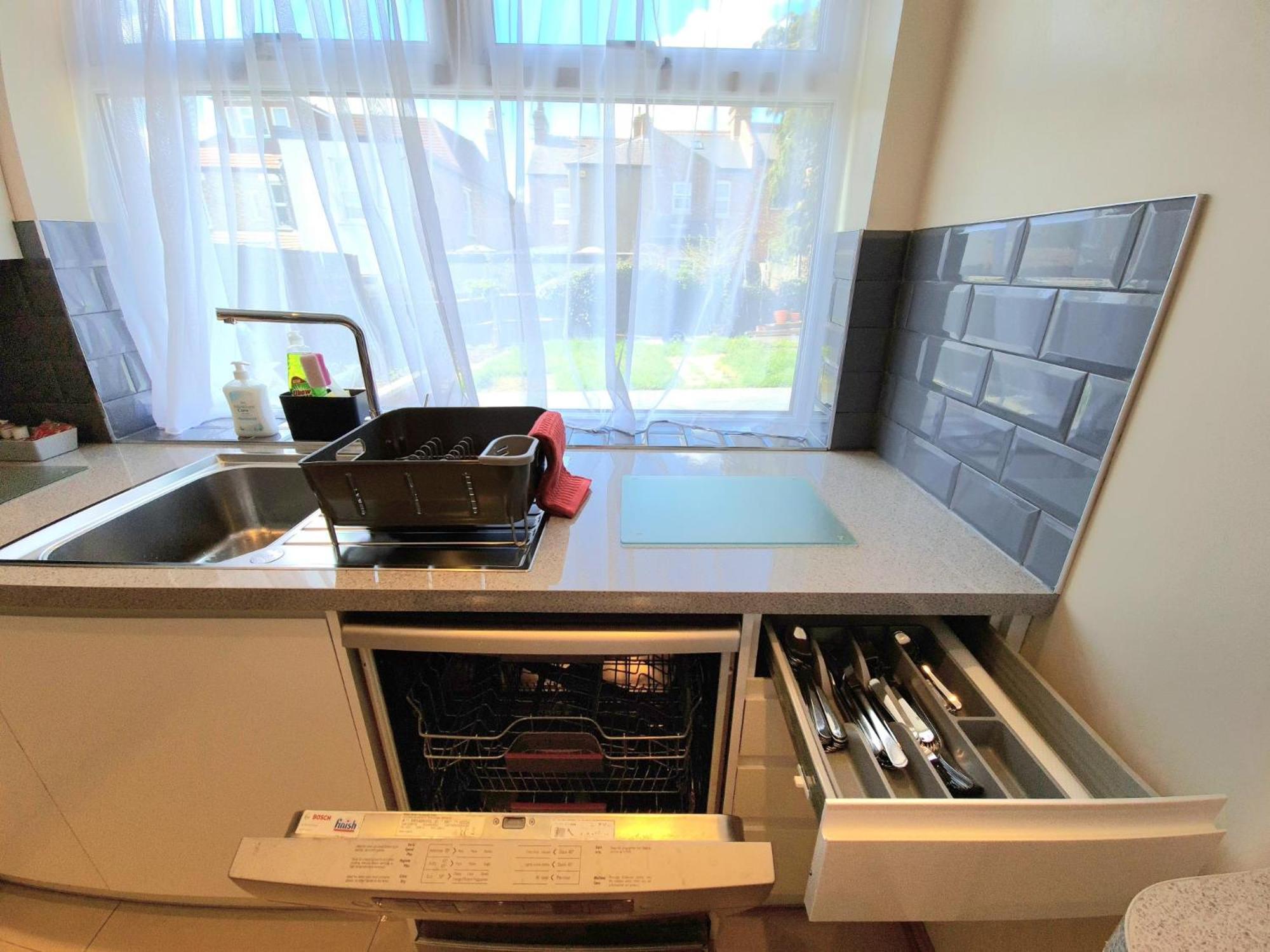 London Luxury 2 Bedroom Flat Sleeps 8 Free Parking East Barnet Exterior foto